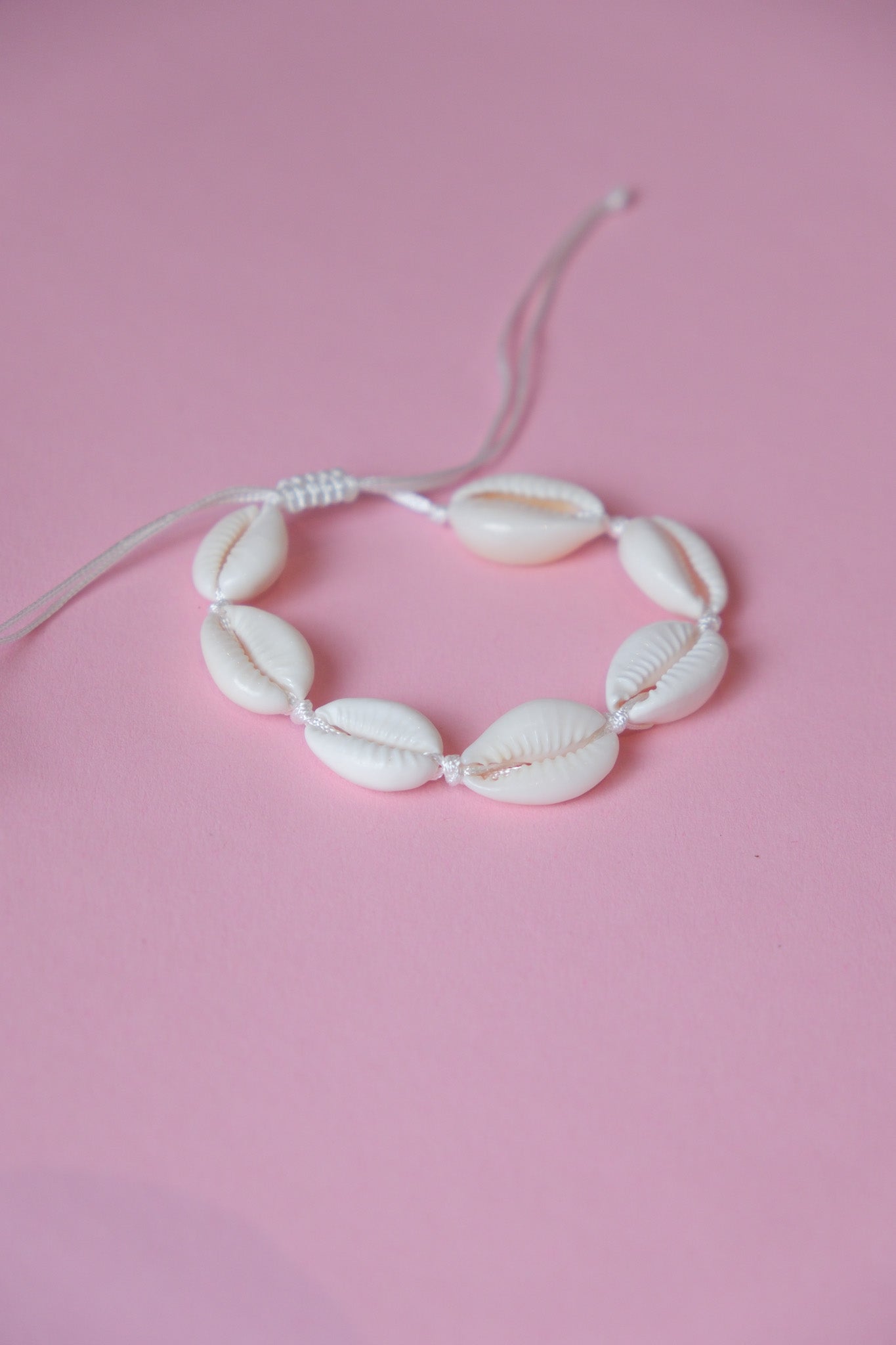 SHELL BRACELET