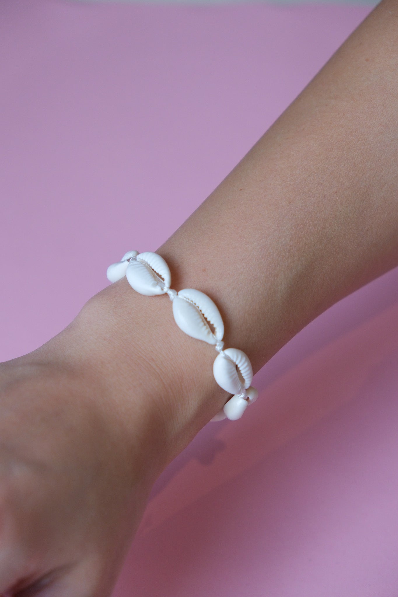 SHELL BRACELET