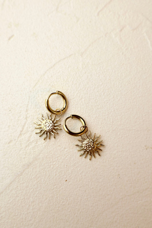 SUN KISSED HOOPS