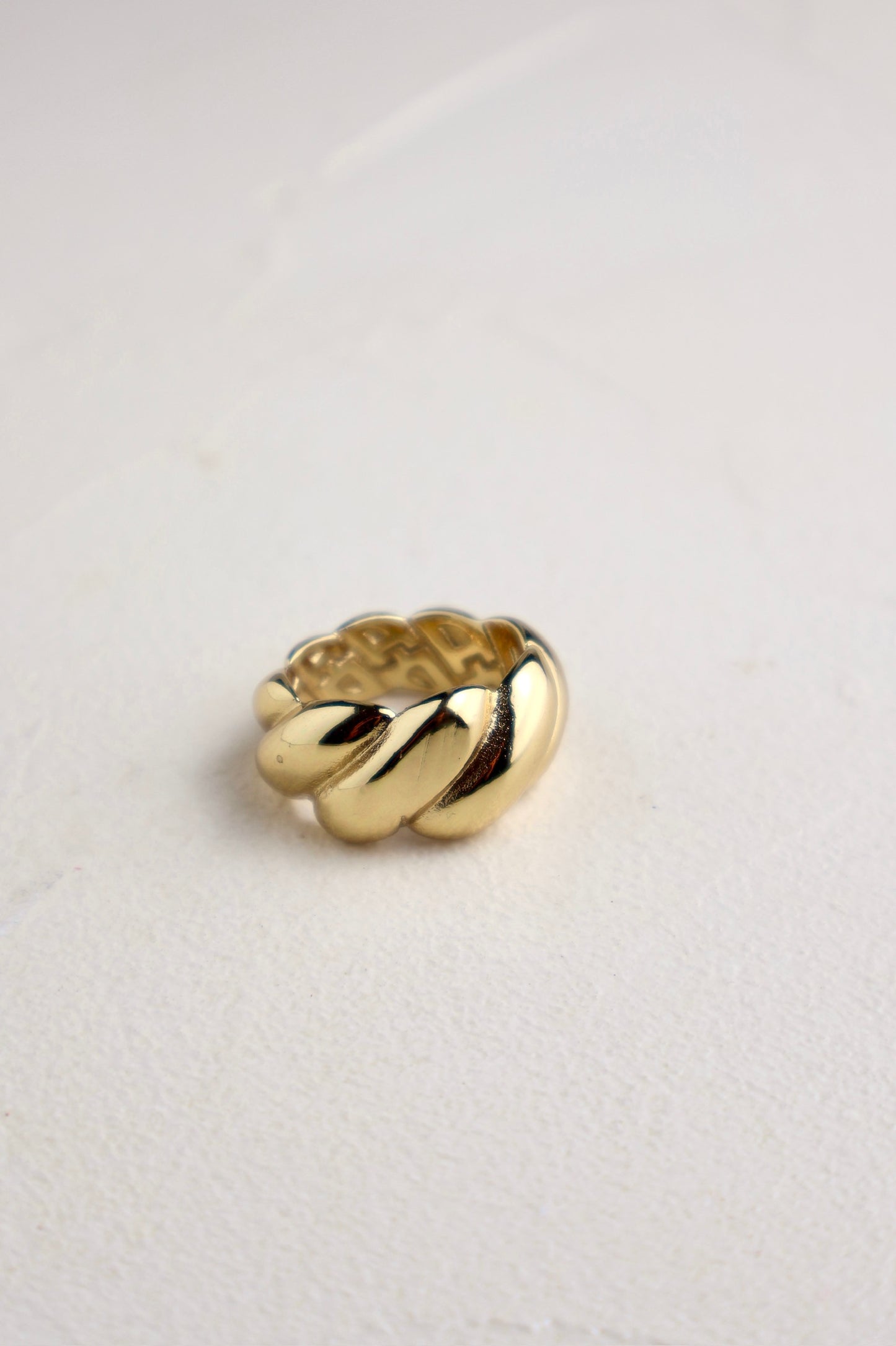 GOLDEN AURA RING